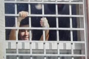 Саакашвілі зміг показатися людям, які прийшли його підтримати