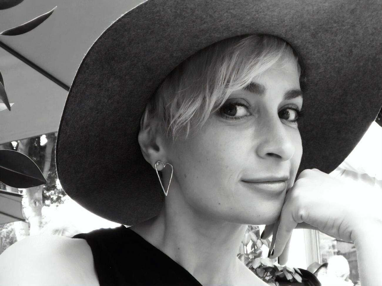 Гатчінс закінчила Київський національний університет імені Тараса Шевченка