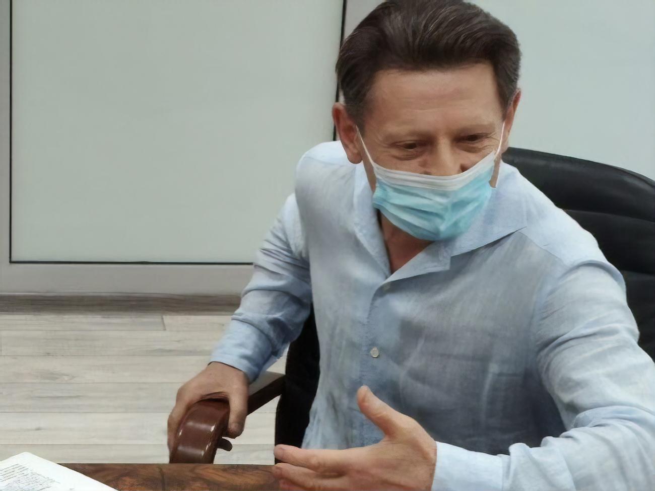 Волынец считает, что декларировать средства, полученные от женщины, с которой проживает, не обязан