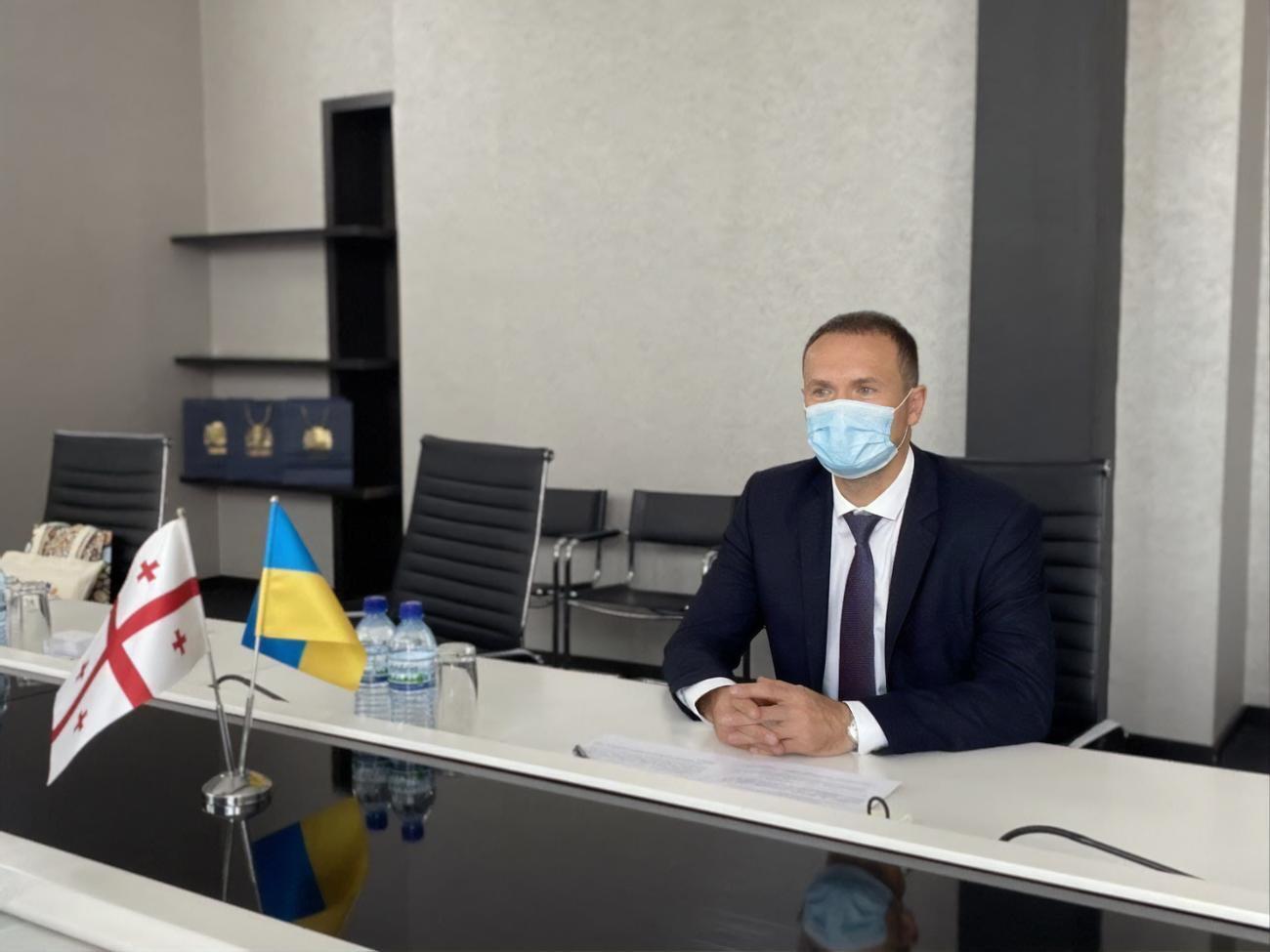 Шкарлет закликав поставитися до ситуації з поширенням COVID-19 відповідально і вакцинуватися