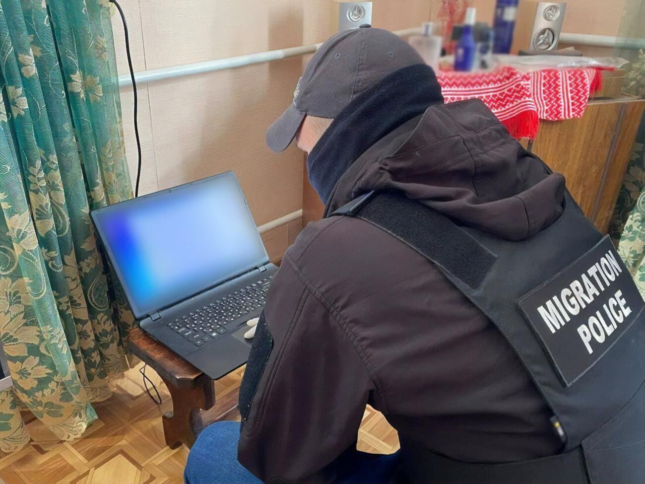 У розбещенні неповнолітніх підозрюють 35-річного жителя Умані