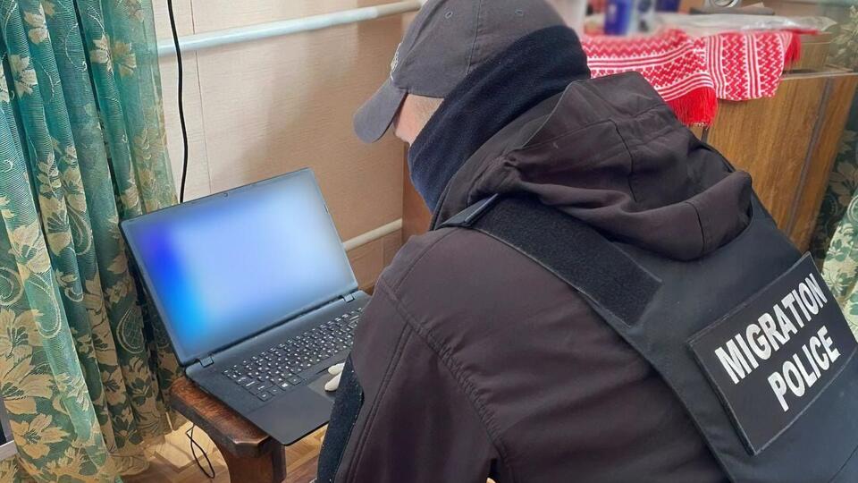 В развращении несовершеннолетних подозревают 35-летнего жителя Умани