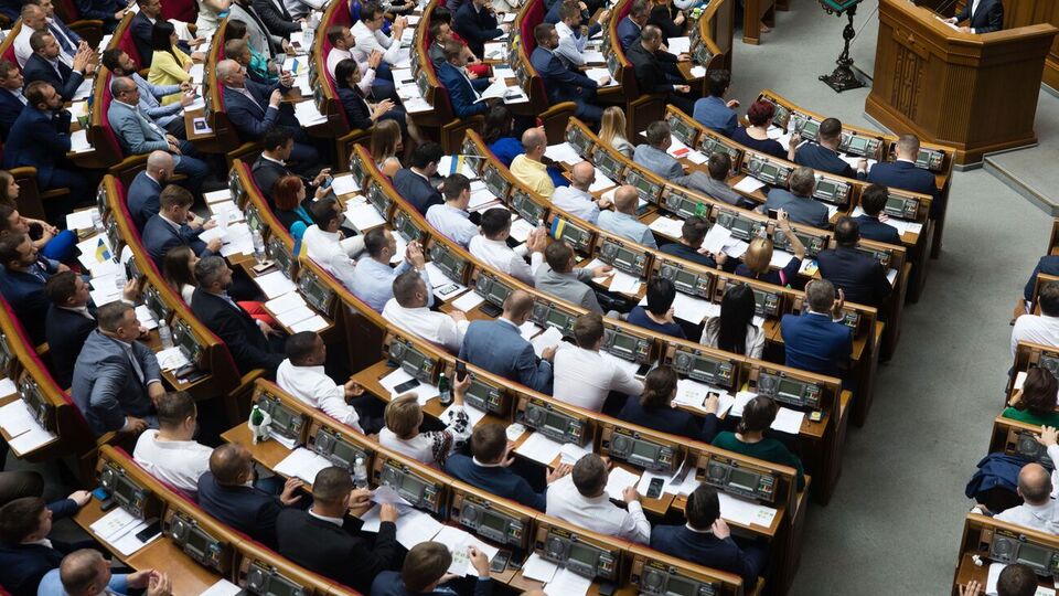 У КМІС повідомили, що після публікації останніх політичних рейтингів інституту погрожували, а потім зламали сайт
