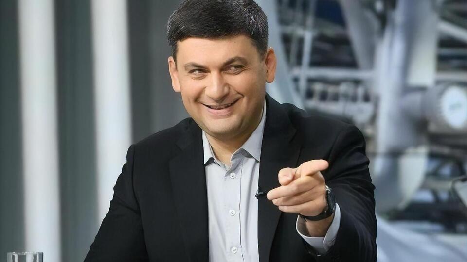 По словам Гройсмана, он начал работать с 14 лет