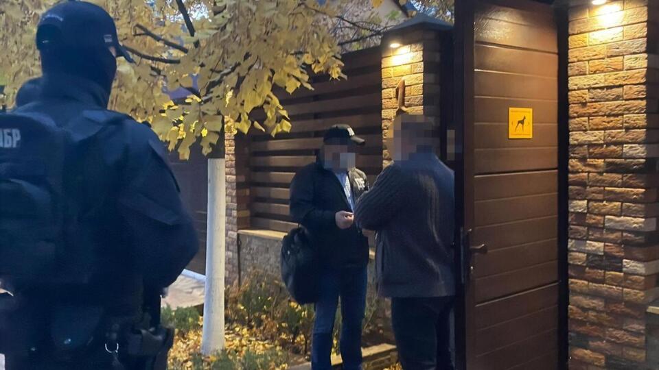 Правоохранители провели обыски по месту жительства подозреваемых и их сообщников