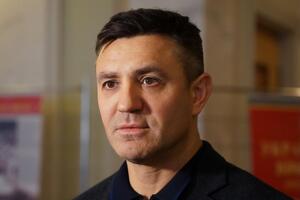 За словами Тищенка, у нього є паперовий COVID-сертифікат, а застосунком "Дія" він не користується
