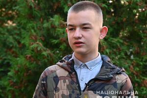 Станислав Ляхно забрал арбалет у девушки, стрелявшей в учителей