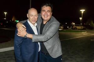 Гордон призвал освободить Саакашвили