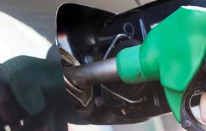 Максимальная цена на бензин в сетях АЗС не должна превышать 33,2 грн/литр