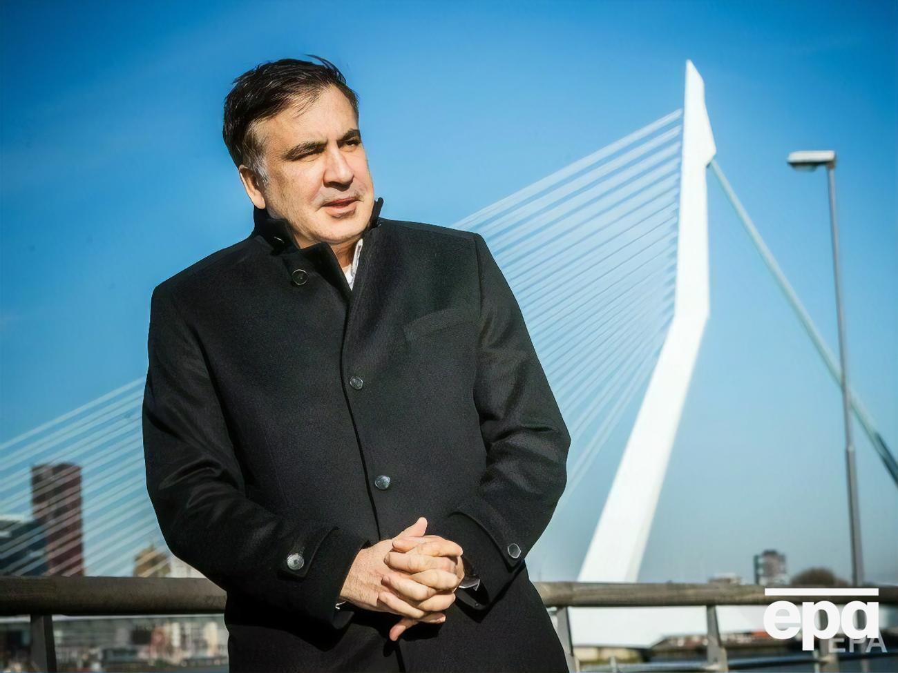 Адвокат заявил, что&nbsp;существует риск остановки сердца Саакашвили. Защита требует перевести его в гражданскую клинику