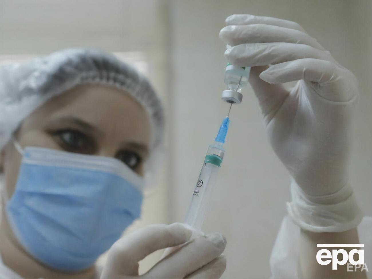 Прививочная кампания против коронавируса началась в Украине в феврале