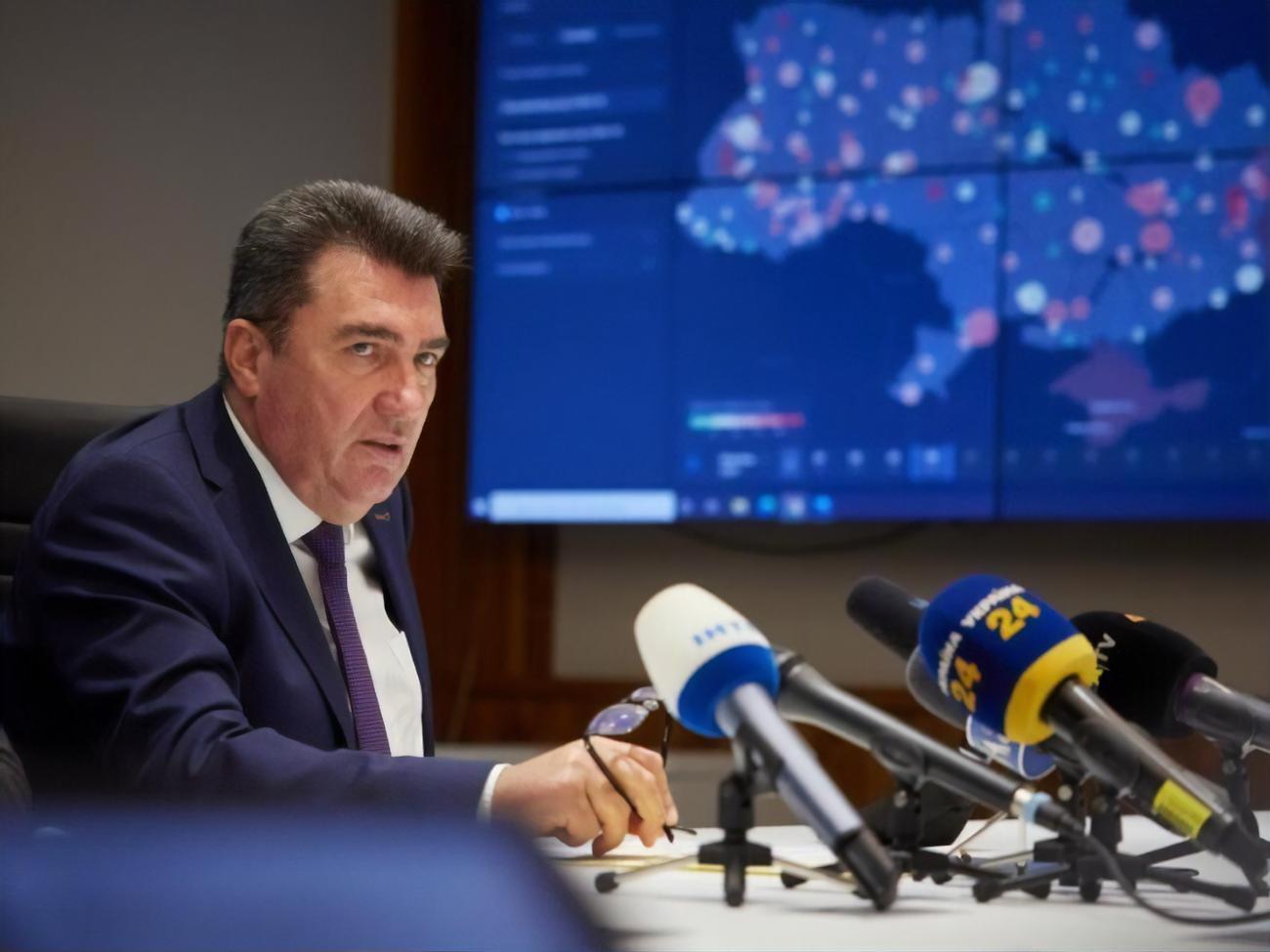 Данілов: Я знаю як мінімум три групи, які з'ясовують, хто представлятиме тут інтереси Путіна