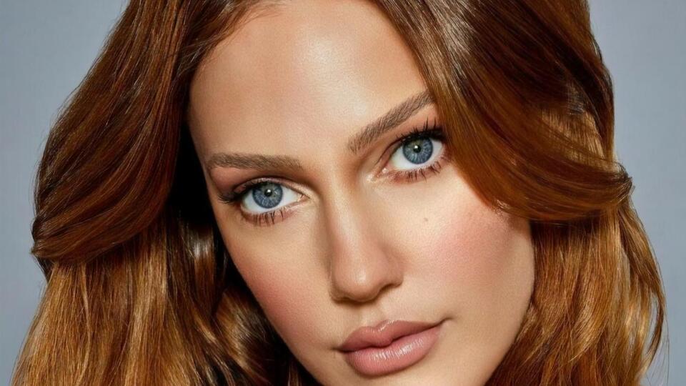 Мер'єм Узерлі показала фото, зняті під час їди