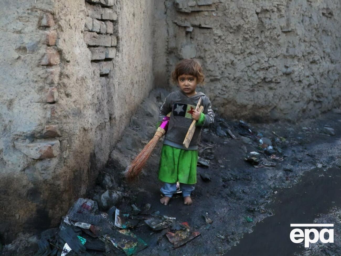 Острый продовольственный кризис затронул более половины населения Афганистана