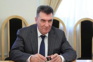 Данілов вважає, що парламентсько-президентські республіки можливі, коли є вже усталена демократія, а на це, на його думку, потрібні століття