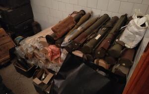 ДБР вилучило боєприпаси для гранатометів, реактивні протитанкові гранати, 56 тис. набоїв різного калібру