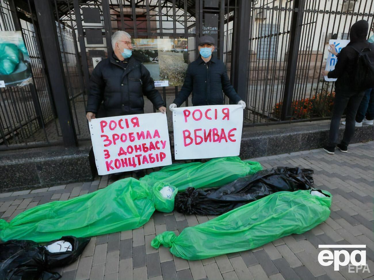 Активисты считают, что в оккупированных районах Украины пандемия COVID-19 приобрела катастрофические масштабы
