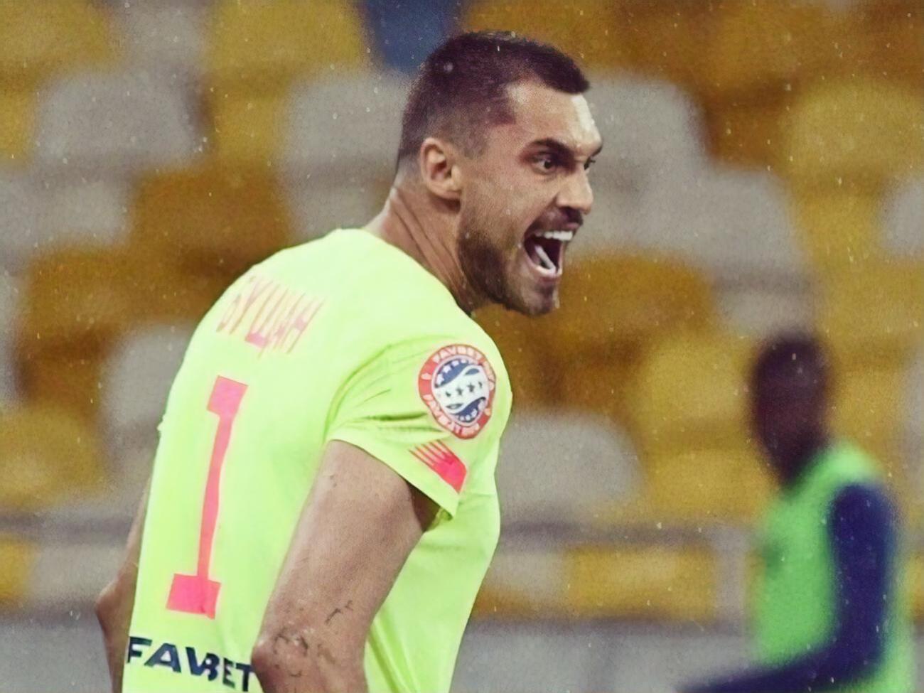 Бущан признался, что после одного случая запретил своей девушке куда-либо ходить без него