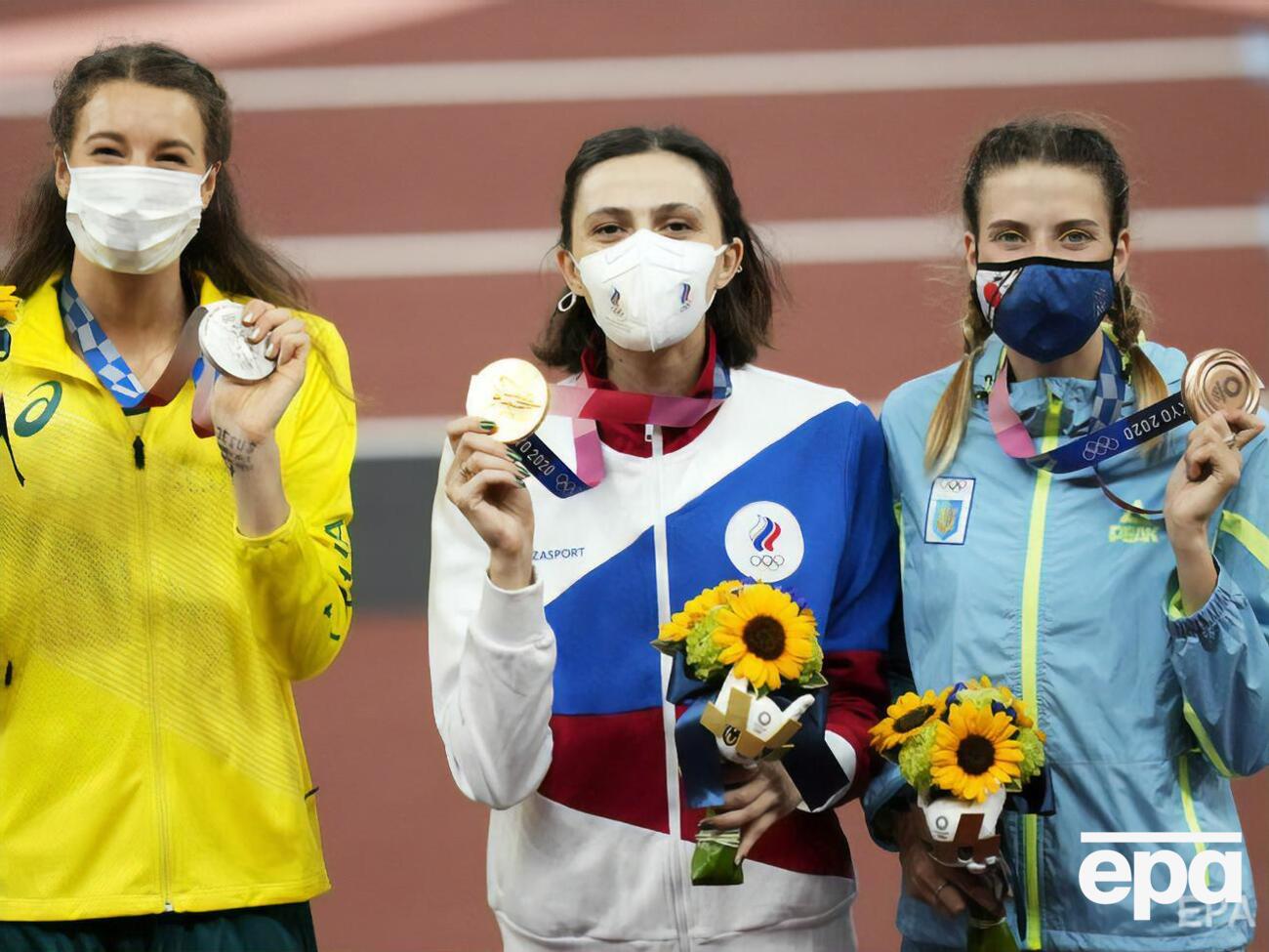 Магучіх (праворуч) виграла бронзову медаль на Олімпіаді 2020 у Токіо