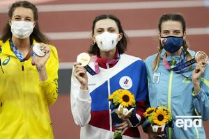 Магучих (справа) выиграла бронзовую медаль на Олимпиаде 2020 в Токио