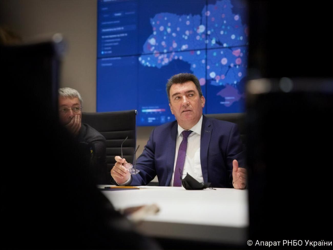 Данілов: Розповідають про якесь чіпування. На жаль, у цьому задіяні деякі релігійні організації