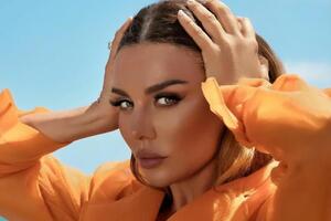 Седокова обнародовала стихотворение об ушедшей любви