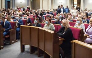 Согласно результатам опроса, в Раду проходят шесть партий