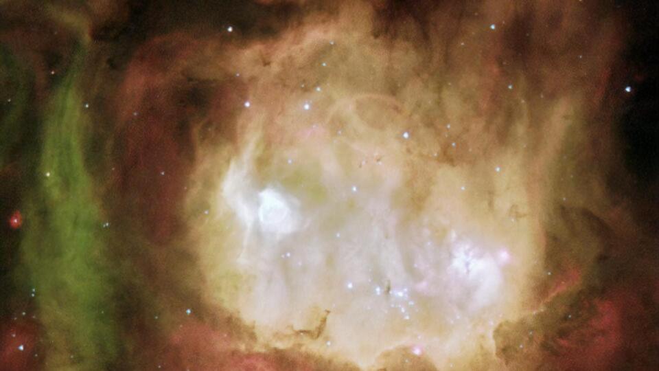 Діаметр туманності Голова привиду становить приблизно 50 світлових років