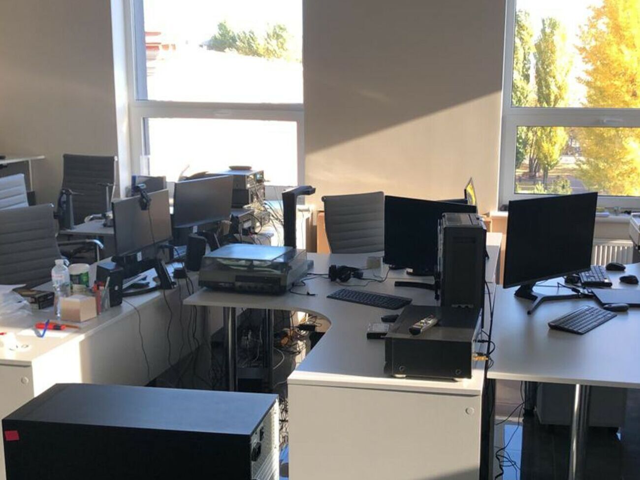 Правоохоронці провели 16 обшуків