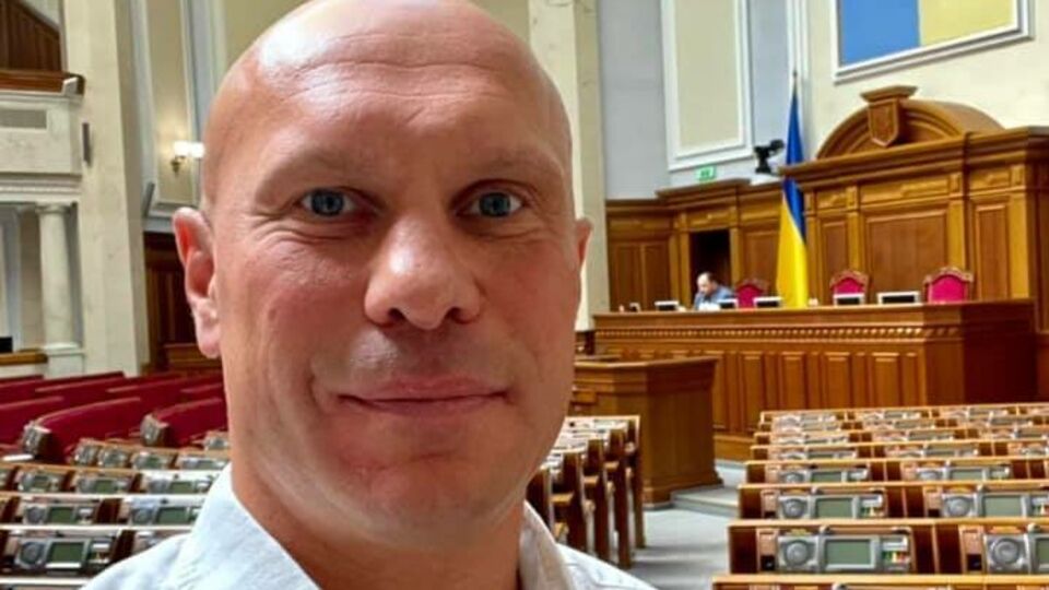 15 жовтня, у день убивства Бандери, Кива оприлюднив відео, на якому стріляє з автомата на честь цієї дати