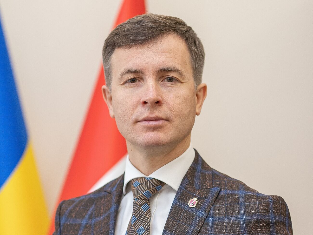 Заместитель мэра Олег Брындак:&nbsp;Нас втягивают в игру "Угадай мелодию" и делают предположения, на которые сторона обвинения не имеет права, когда рассматривается вопрос о лишении человека свободы