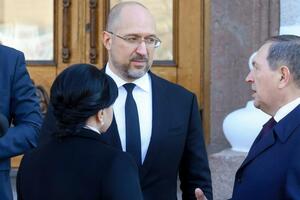 Шмыгаль: Никто не держится за должности