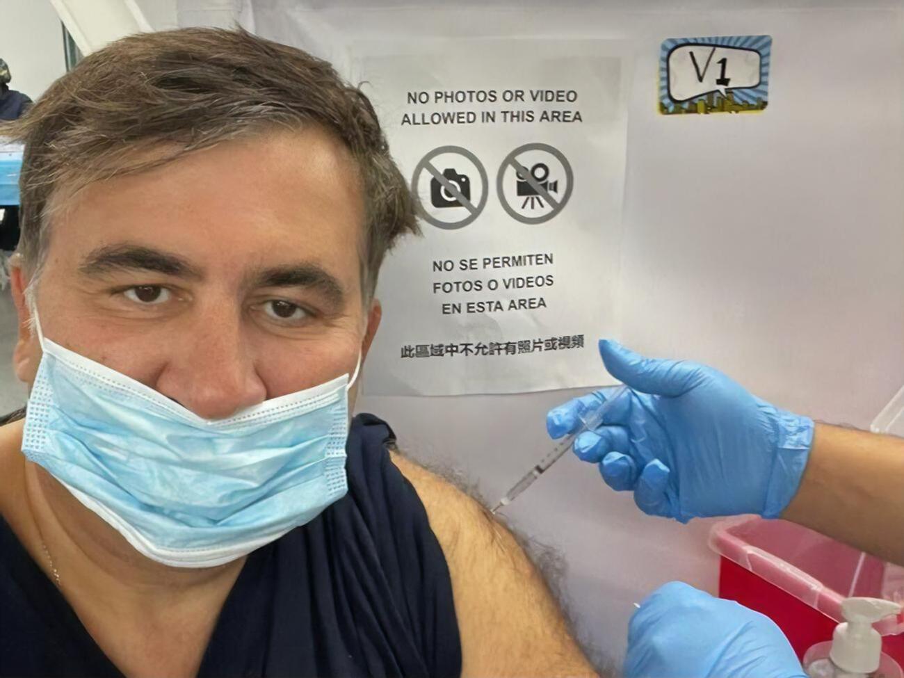 В тюрьме Саакашвили дважды в день делают анализы