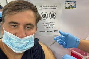 В тюрьме Саакашвили дважды в день делают анализы