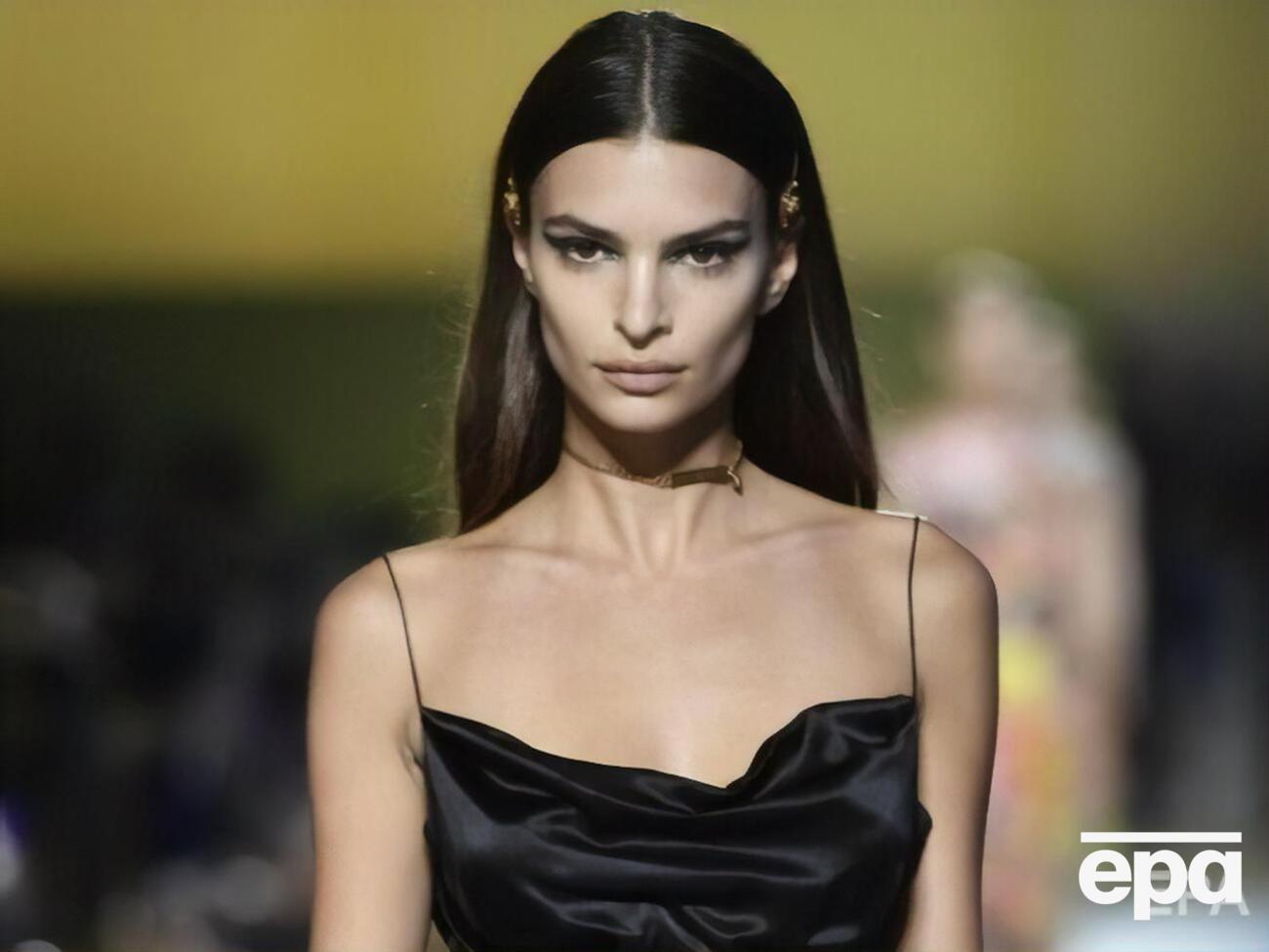 Первый контракт Ратаковски подписала в 14 лет