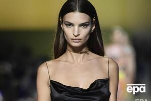 Первый контракт Ратаковски подписала в 14 лет