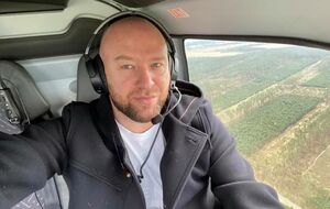 В чушь о чипировании вакциной верят и блогеры Instagram, и бабушки из деревни. Никакой зависимости от уровня доходов или образования тут нет