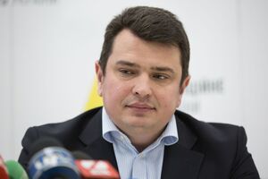 НАБУ реагирует на заявления о получении нардепами "денег в конвертах" согласно законодательству, отметил Сытник