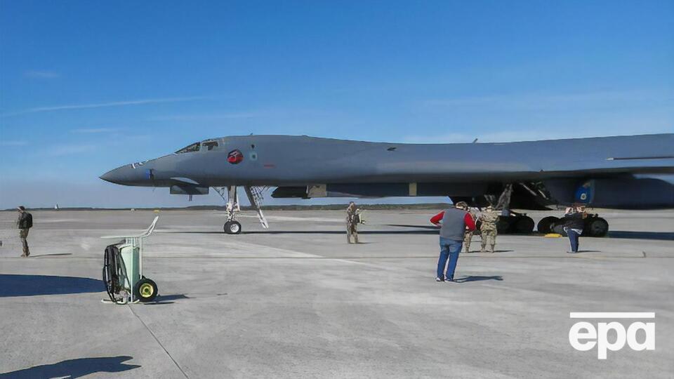 В-1 может нести 24 ракеты LRASM