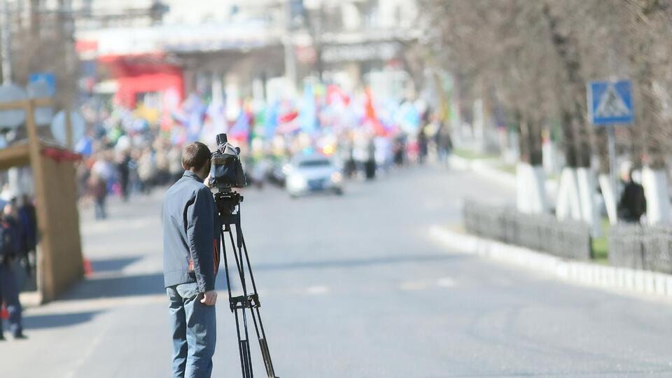 Якщо законопроєкт ухвалять, операторам доведеться бути уважнішими, щоб не зняти того, що закон трактує надмірним