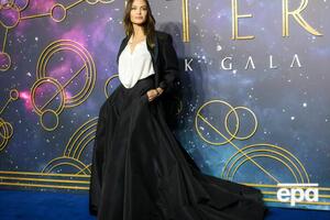 Джоли исполнила главную роль в фильме "Вечные"