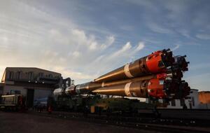 Ракету-носій прикрашено хохломським розписом із нагоди святкування 800-річчя Нижнього Новгорода