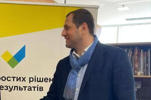 Цхакая вважає те, що відбувається, "зневагою до державної ідеології"