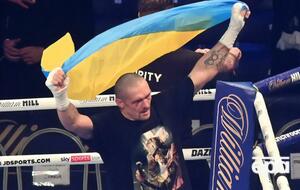 Усик отметил, что пока не принял окончательного решения о завершении спортивной карьеры