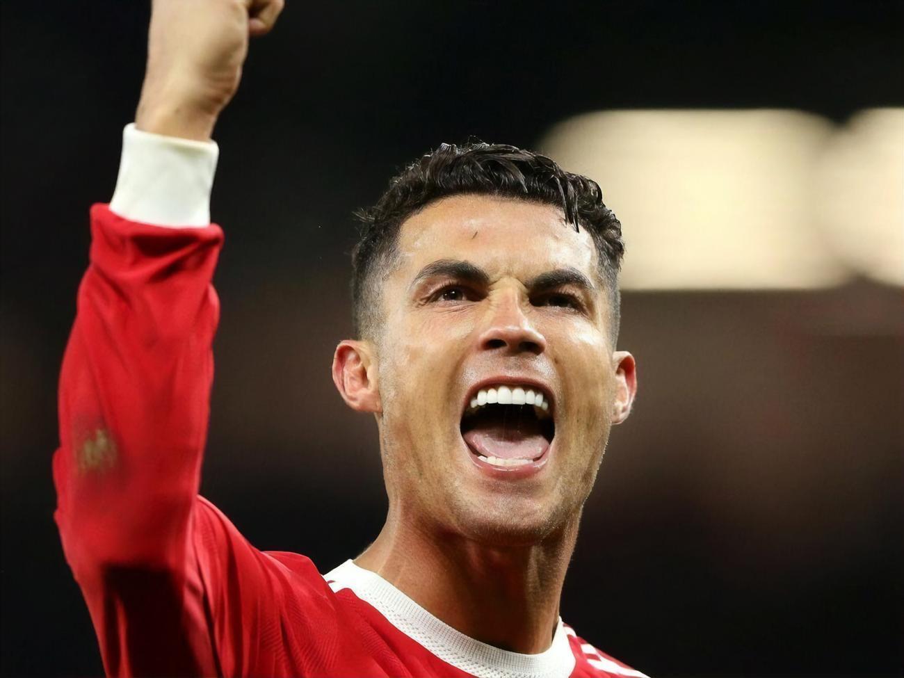 Вместе с подругой Джорджиной Родригес футболист воспитывает общую дочь, а также троих детей от суррогатных матерей