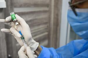 28 октября в Украине от коронавируса привились 289 тыс. человек