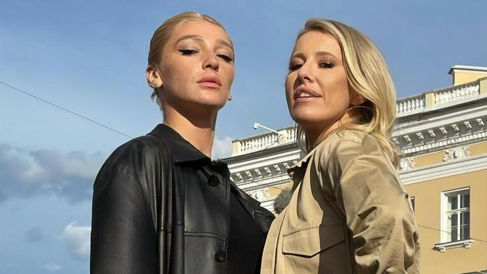 Ивлеева и Собчак поцеловались во время съемок дрэг-шоу "Королевские кобры Насти Ивлеевой"