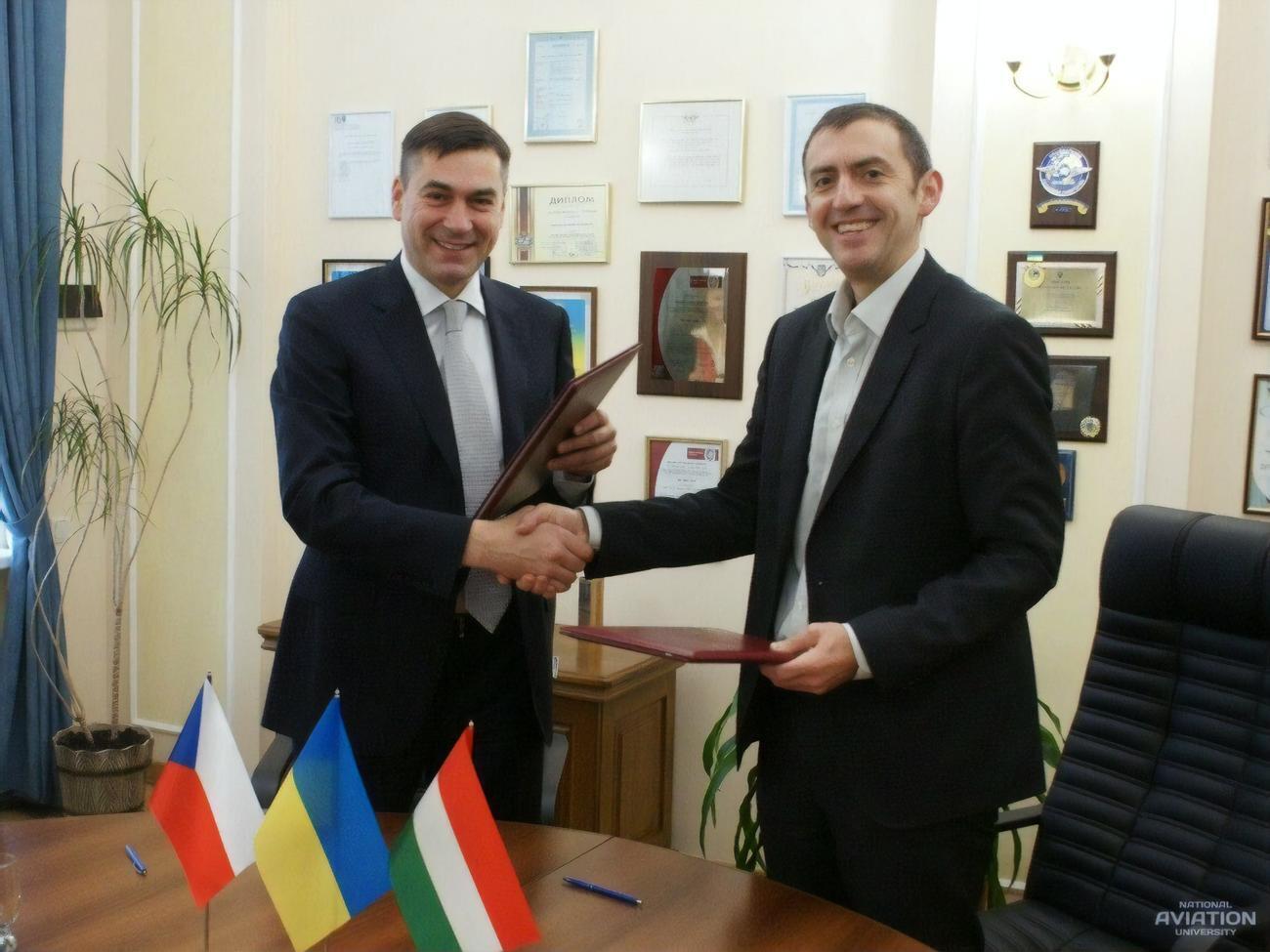 Подписанный между Wizz Air Hungary Ltd и НАУ договор предусматривает прямой доступ студентов университета к сессиям Wizz Air по набору специалистов