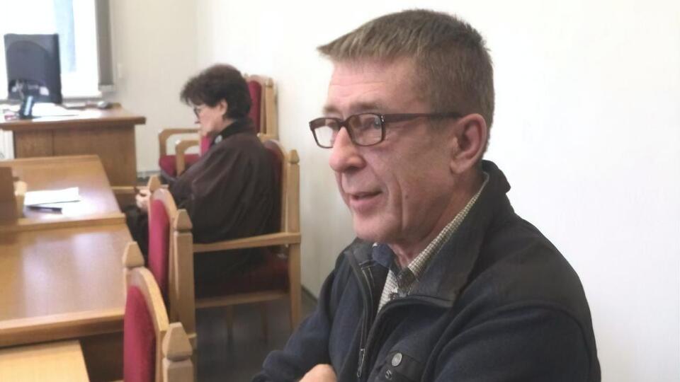 Алексеев сообщил, что пока находится на свободе