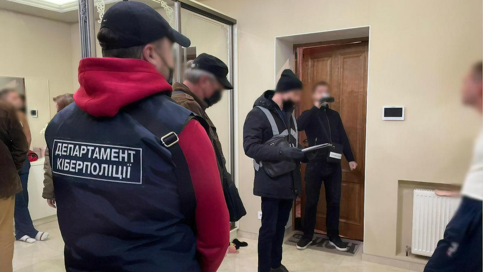 Полицейские провели 28 обысков по местам проживания фигурантов и в их автомобилях